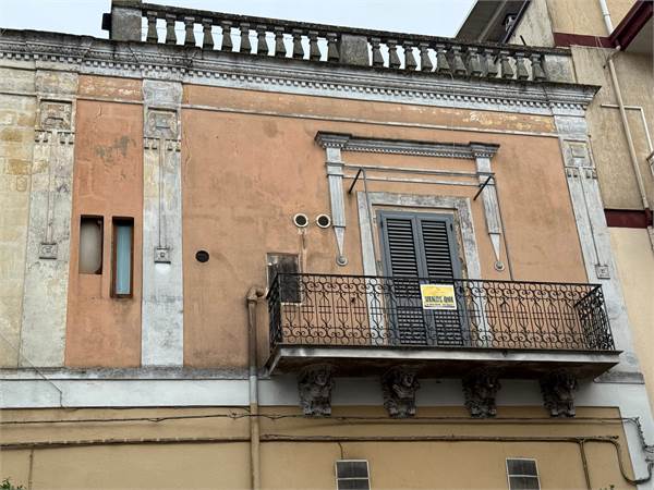 CENTRALISSIMO APPARTAMENTO CON INGRESSO INDIPENDENTE